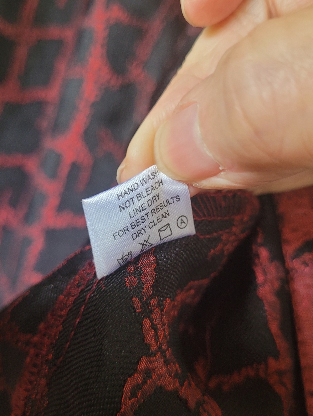 Women's Textured Red Pattern Jacket - Picture 5 of 7
